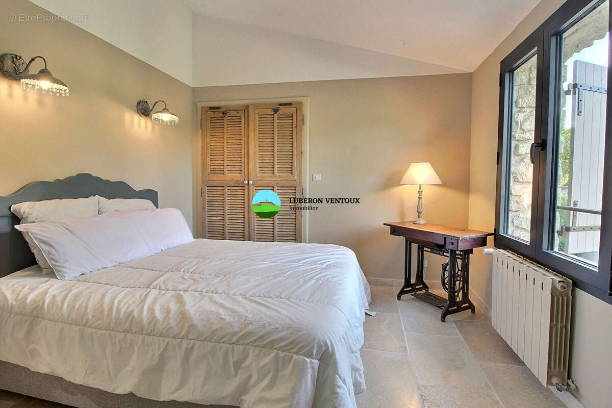 Maison à SAINT-PIERRE-DE-VASSOLS