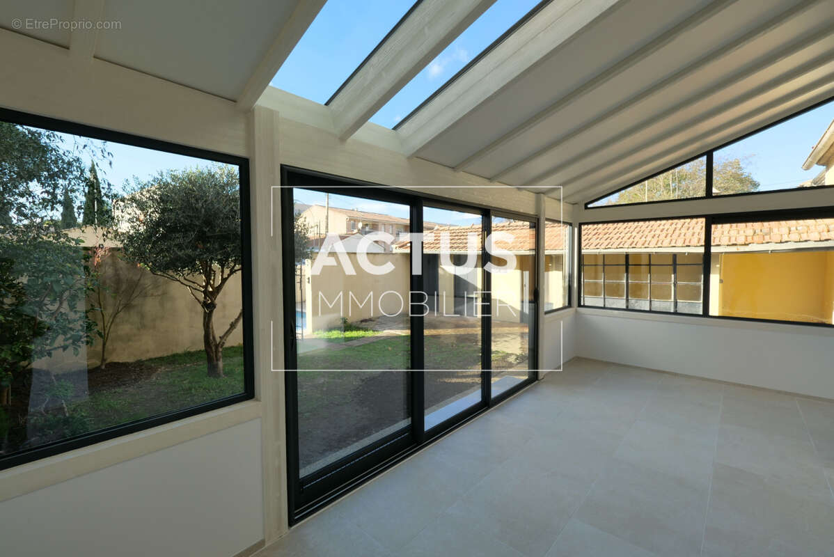 Maison 155 m² à Salon-De-Provence  - photo 8