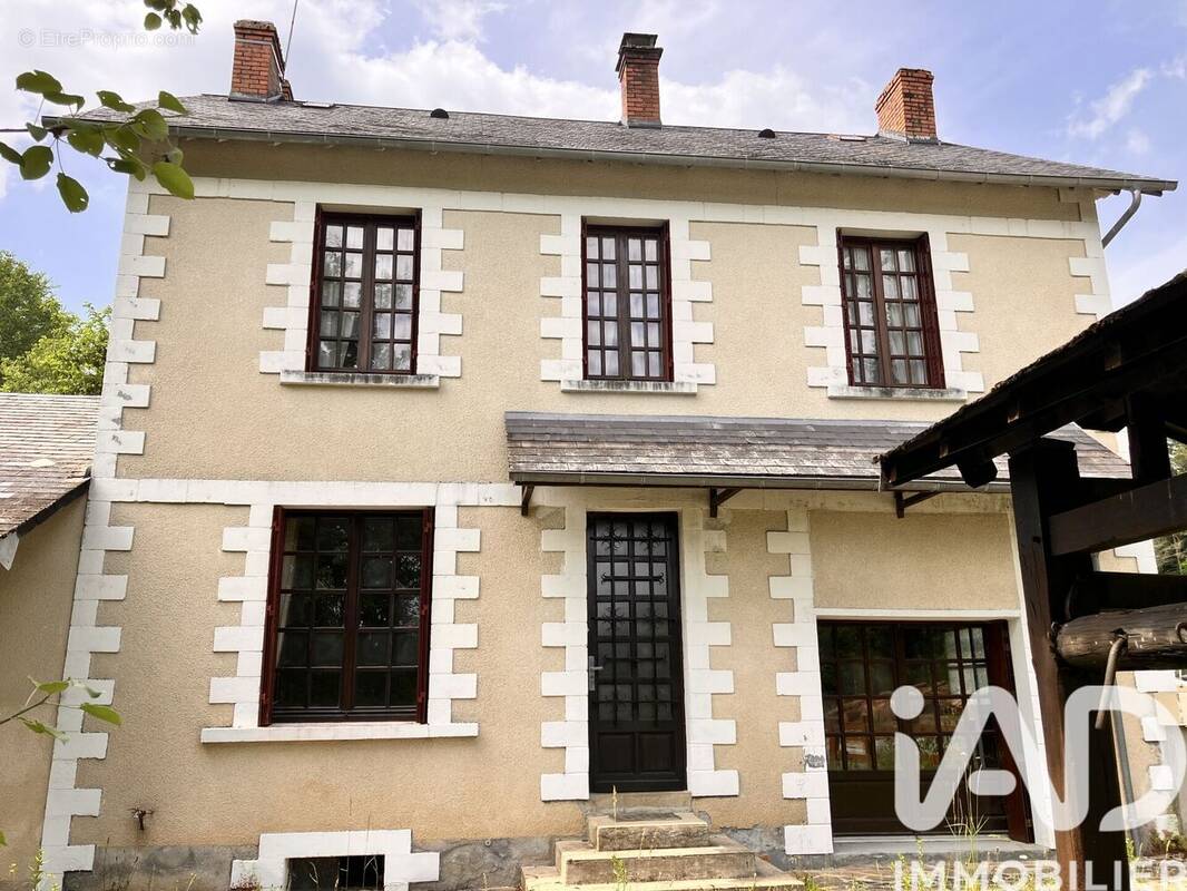 Photo 1 - Maison à LE MAS-D'ARTIGE