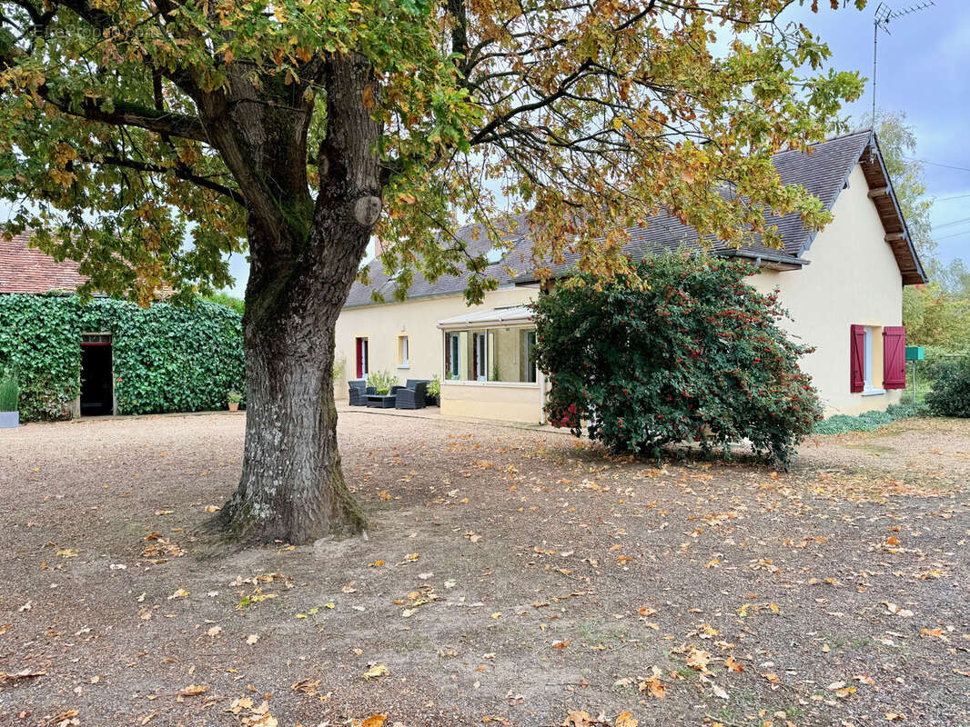 Maison à BAZOUGES-SUR-LE-LOIR