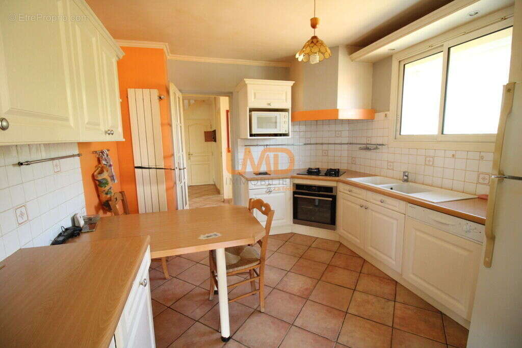 Grande maison avec 2 gîtes indépendants – Piscine - photo 3