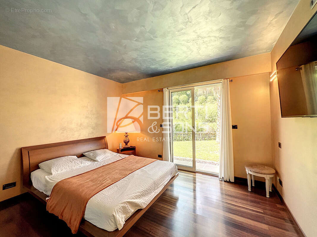 Mandelieu dans domaine prestigieux  - villa de plain-pied - photo 10