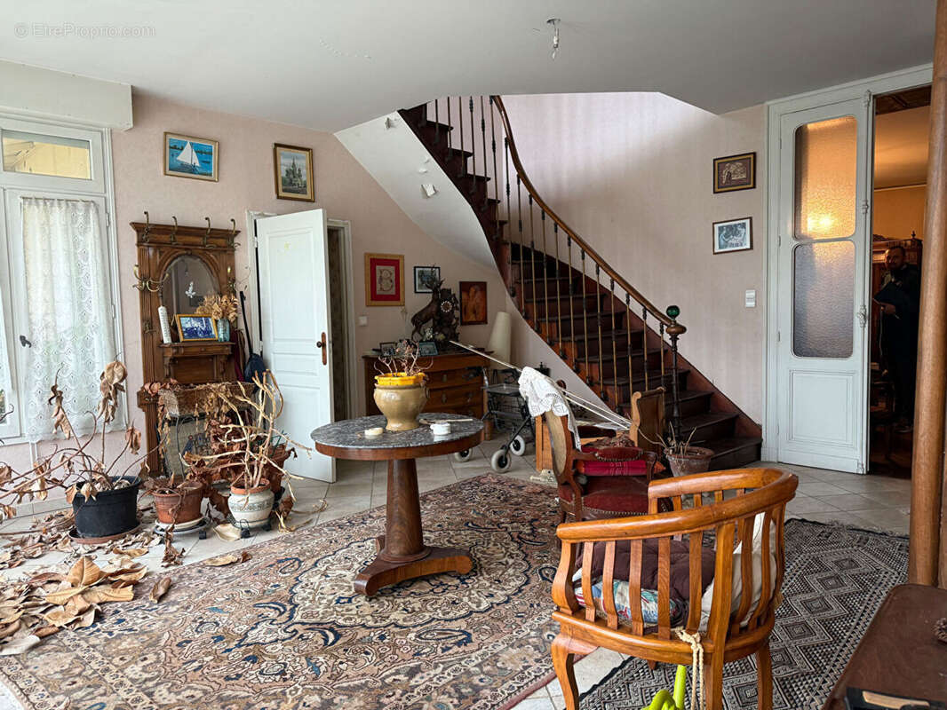 Grande maison à Saint Gervais de 604 m2 - photo 8