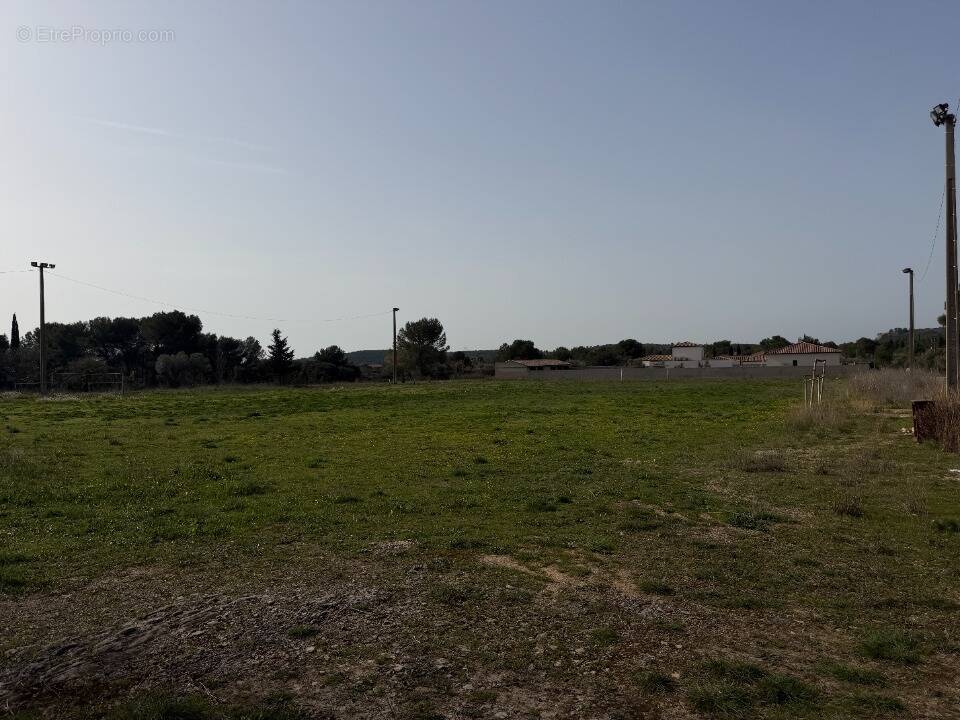 Terrain à AUBAIS