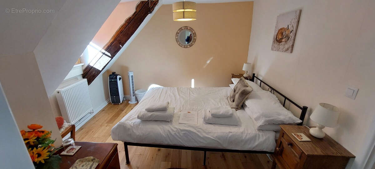 Maison à SEGUR-LE-CHATEAU