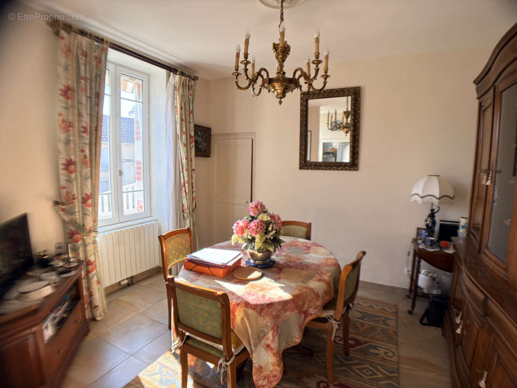 Maison à GANNAT