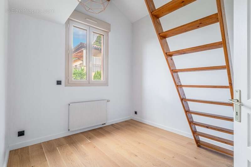 Maison à OULLINS