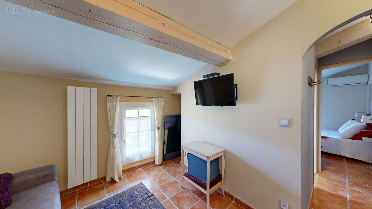Maison à GREOUX-LES-BAINS