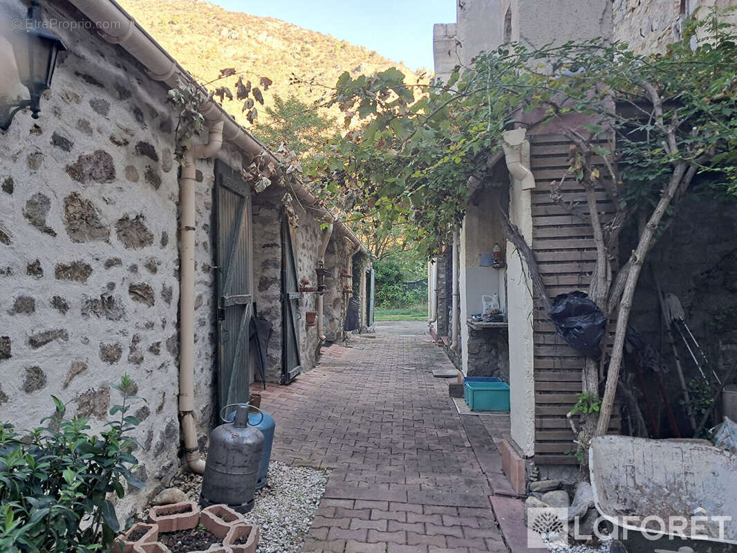 Ensemble immobilier de caractère sur 3700 m²  Ancien atelier fonderie - photo 14