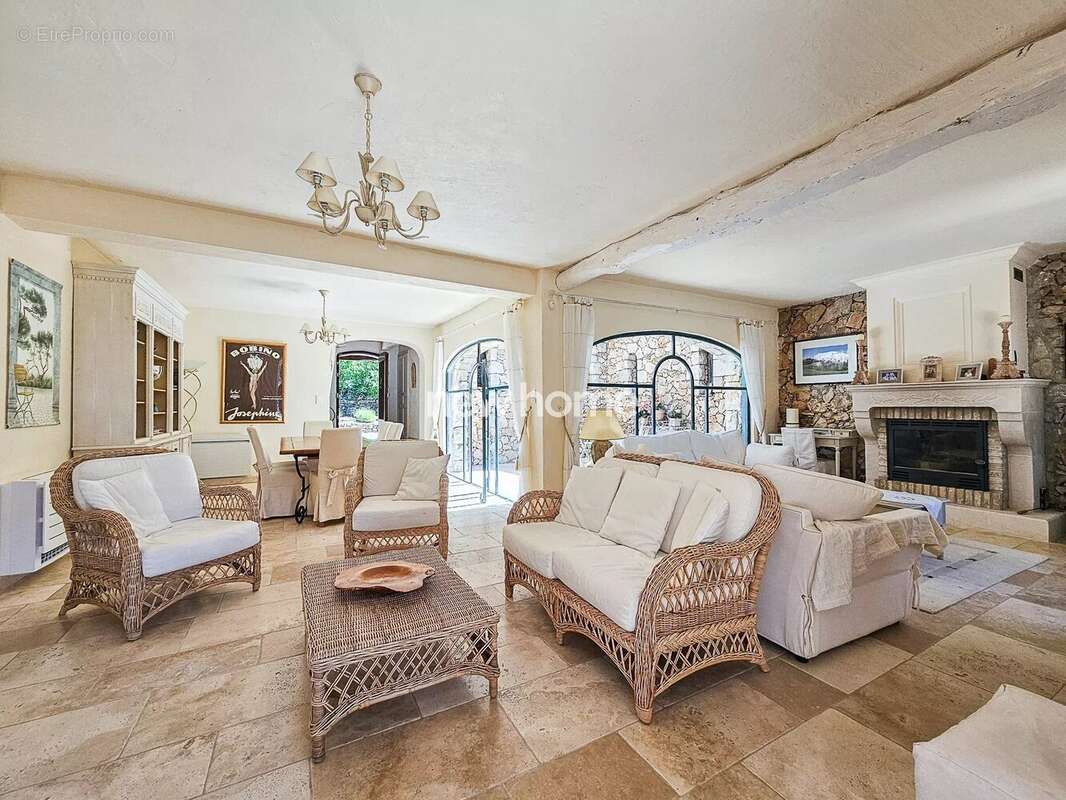 Maison à TOURTOUR