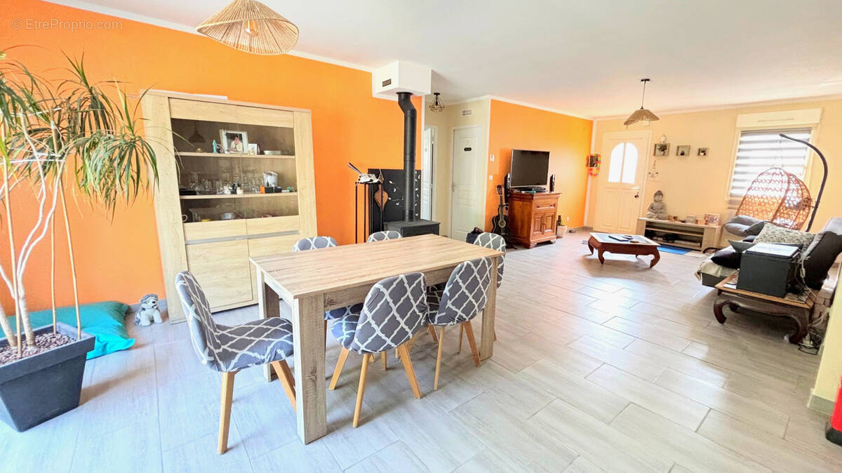 Maison à BRISSAC-QUINCE