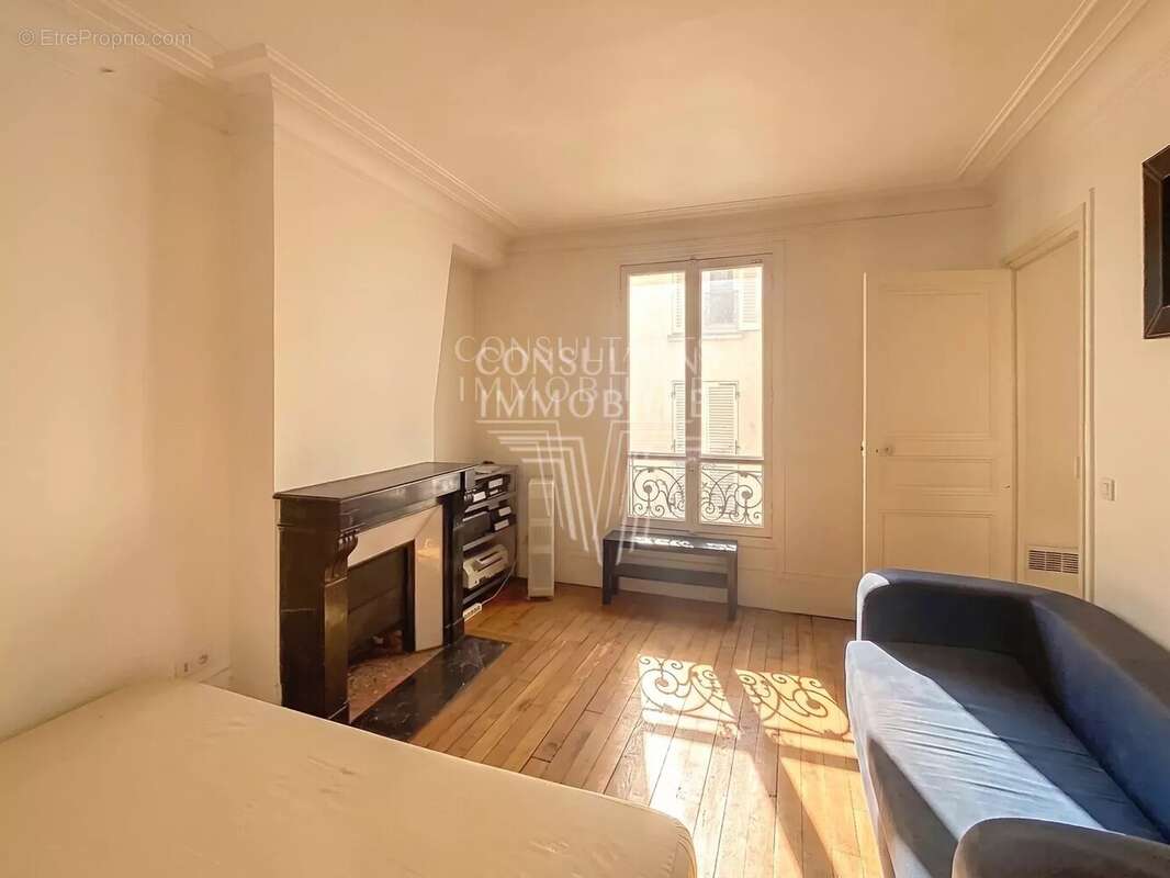 Appartement à PARIS-7E