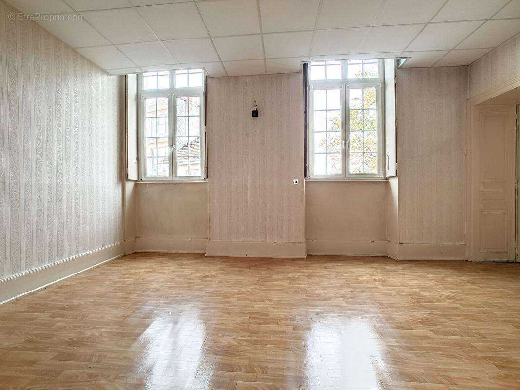 Maison à LUXEUIL-LES-BAINS