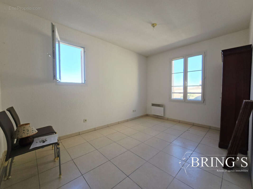Appartement à ROUGIERS