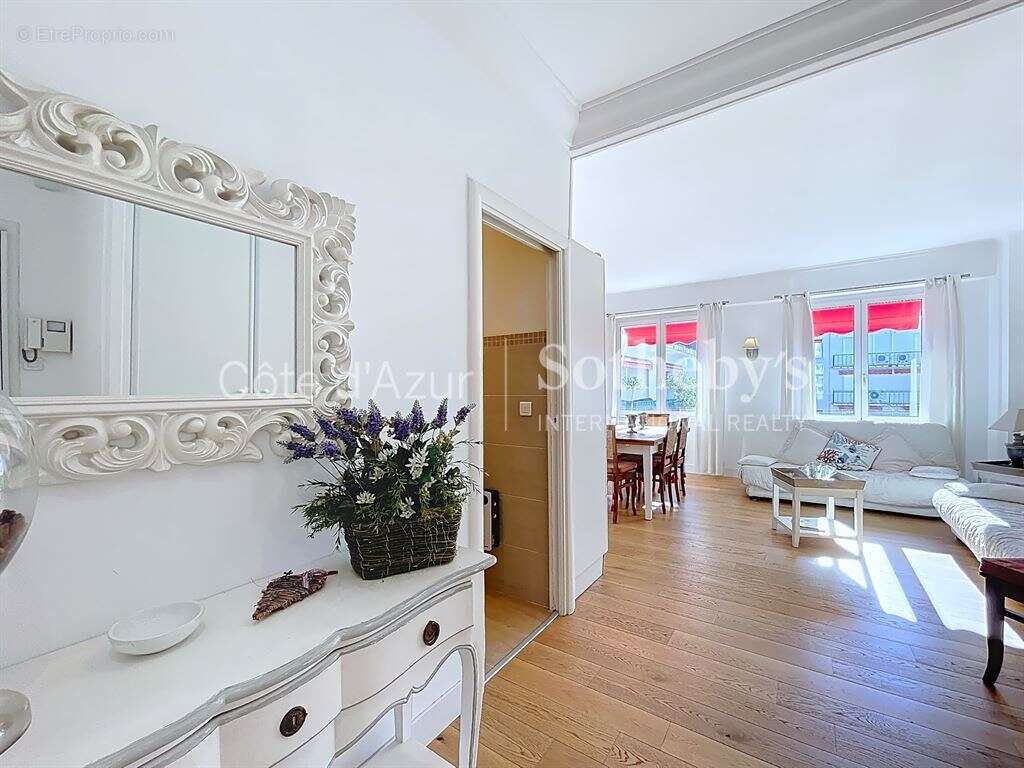 Appartement à CANNES