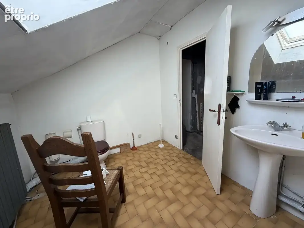 Grande maison d'habitation à vendre avec beaucoup de terrain près de l'Étang de Baye - photo 14