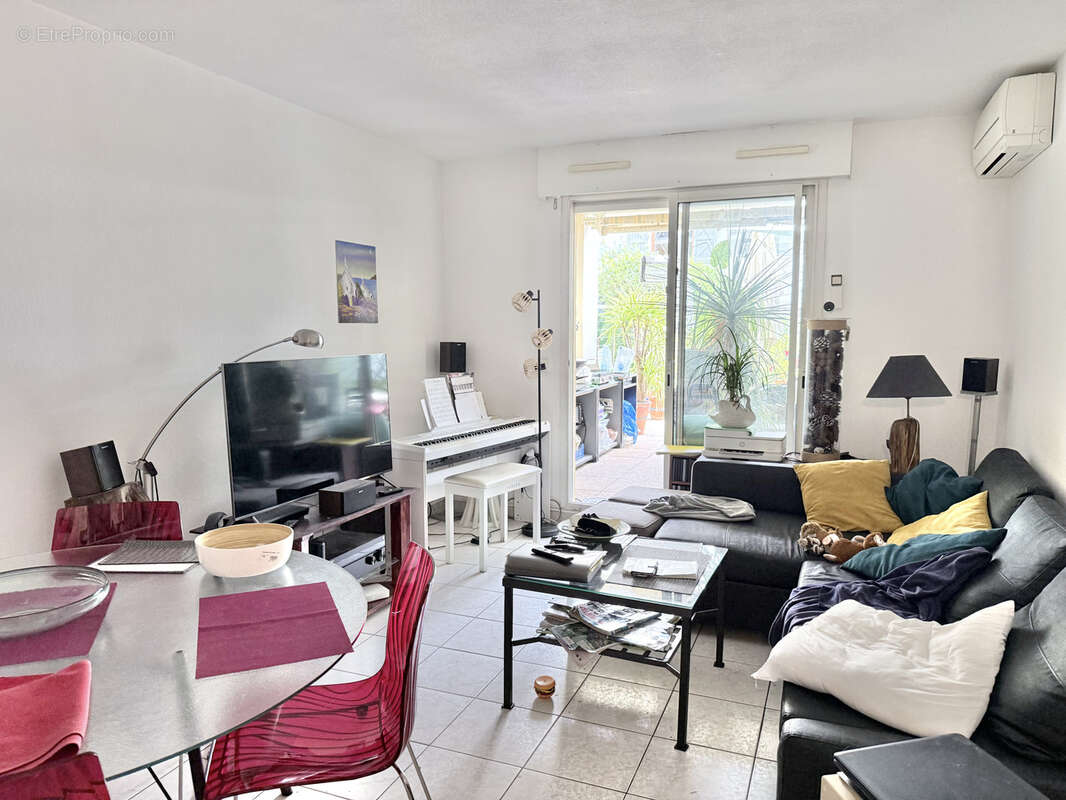Appartement à HYERES