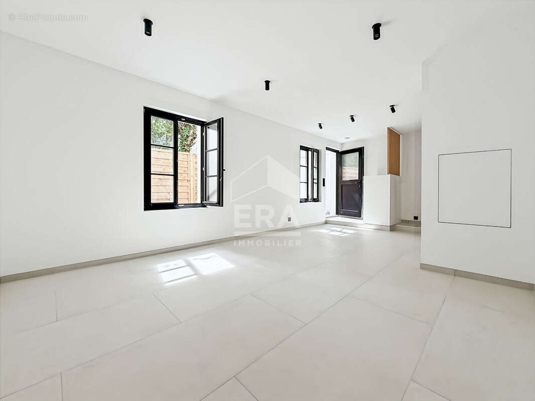 Maison à PARIS-20E