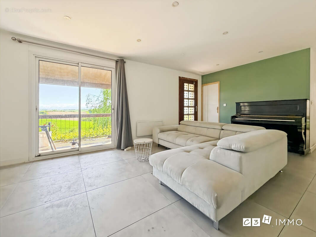 Maison à MARQUEFAVE