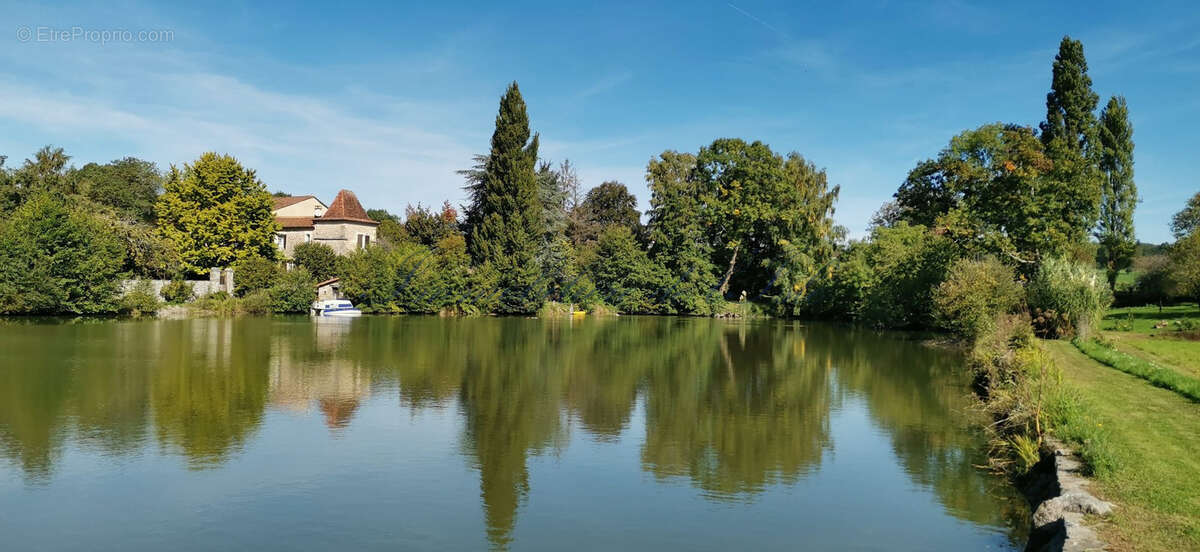 Maison à SAINT-ESTEPHE