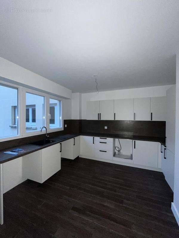 Appartement à SAINT-MAUR-DES-FOSSES