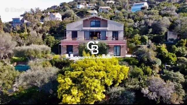 Maison à HYERES