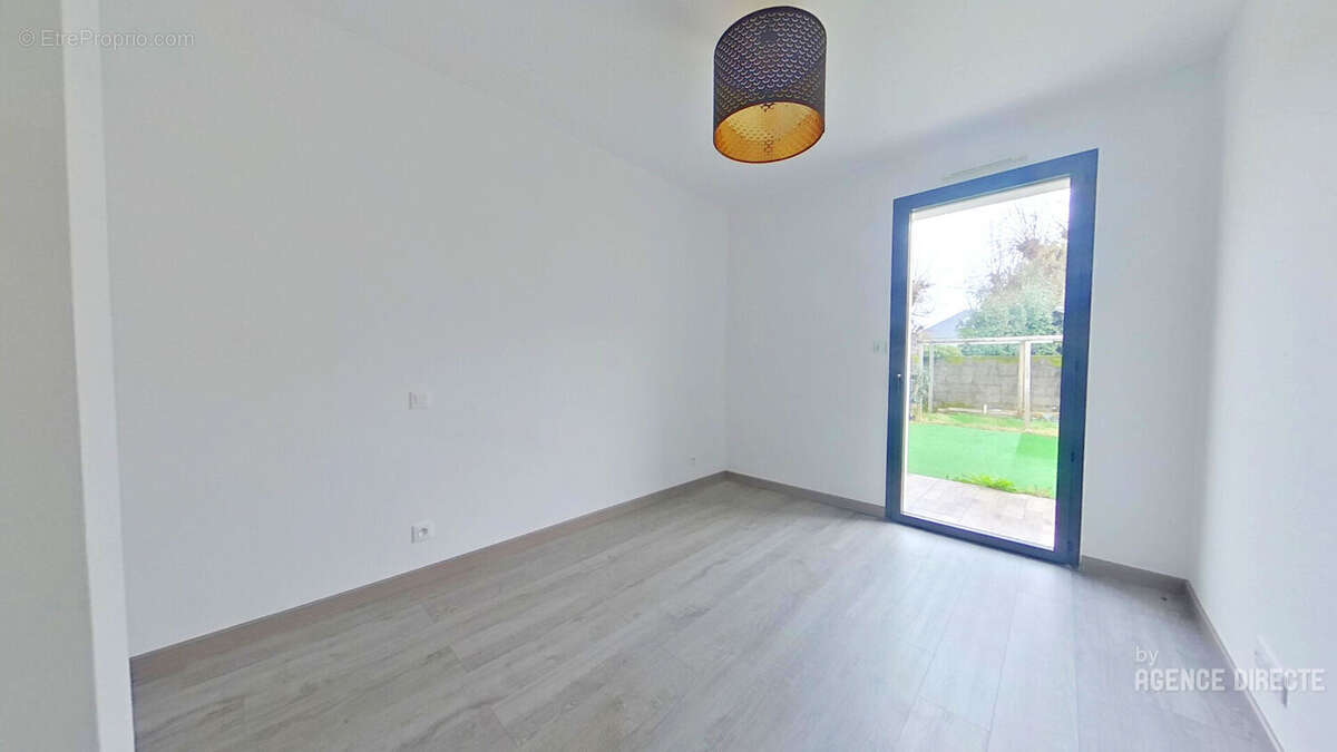 Maison à SAINT-SEBASTIEN-SUR-LOIRE