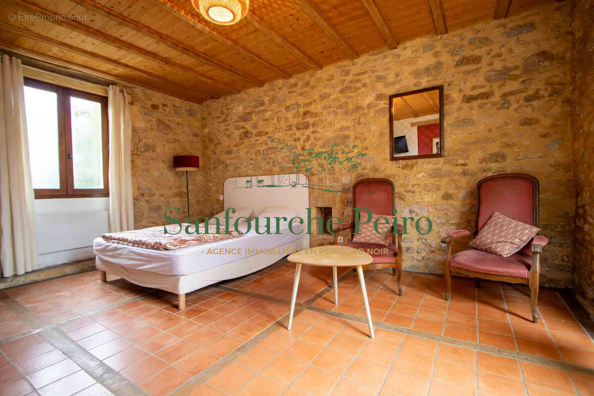 Maison à CASTELNAUD-LA-CHAPELLE