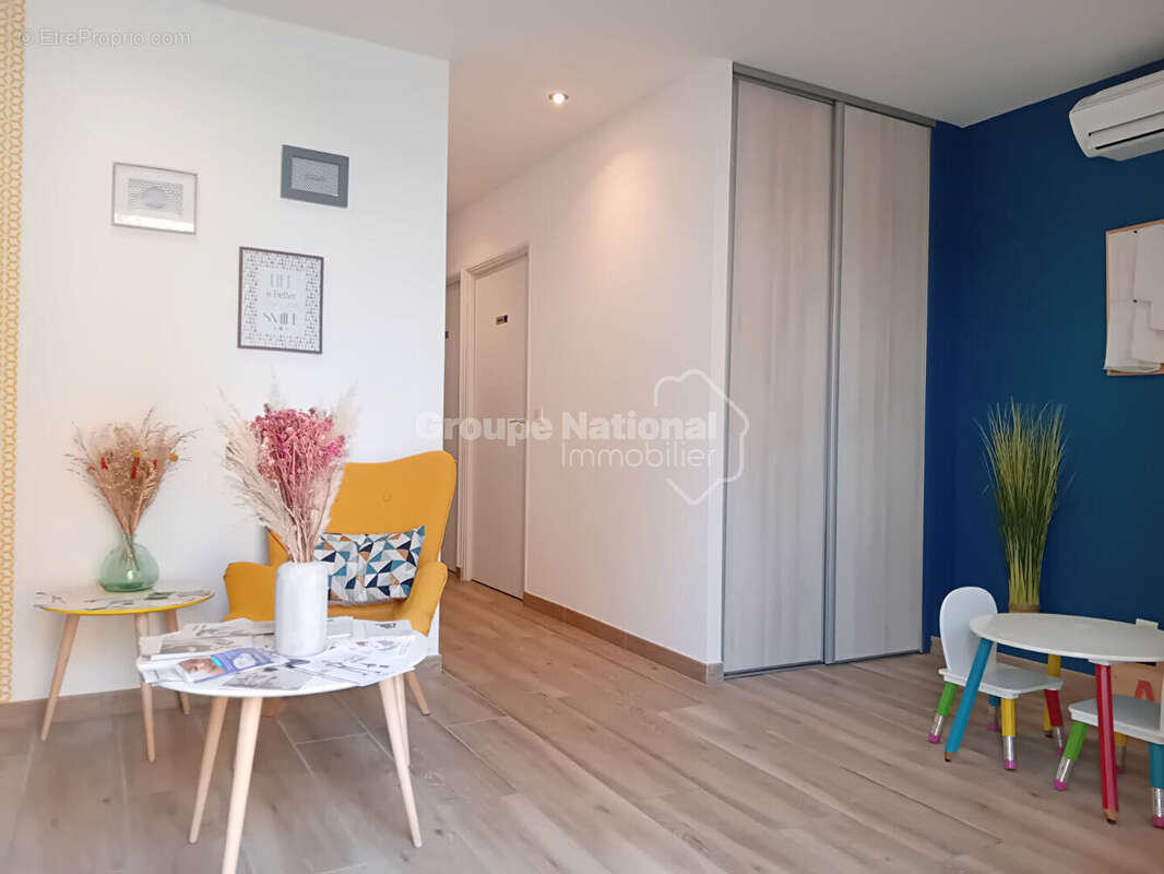 Commerce à SAINT-ETIENNE-DU-GRES