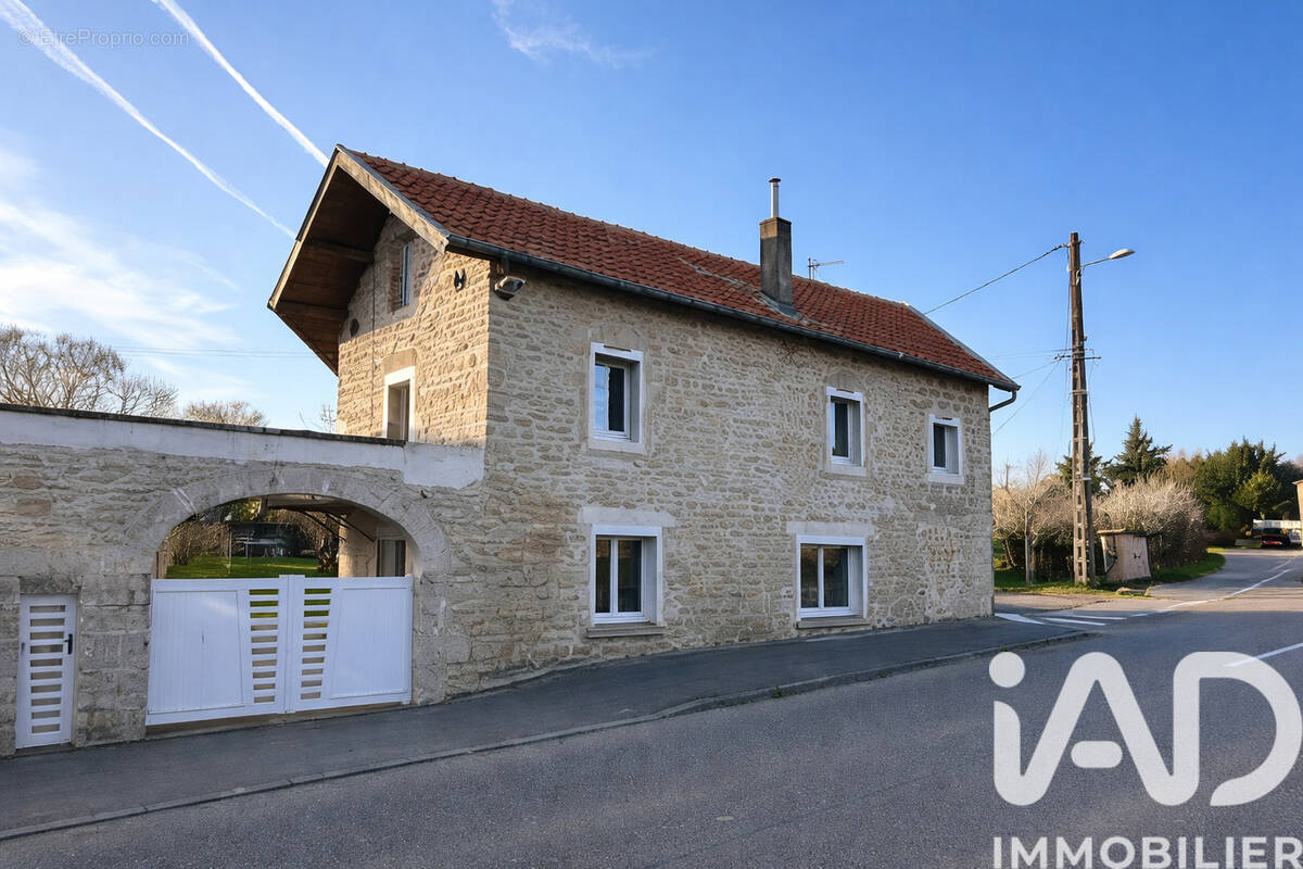 Photo 1 - Maison à DOLE