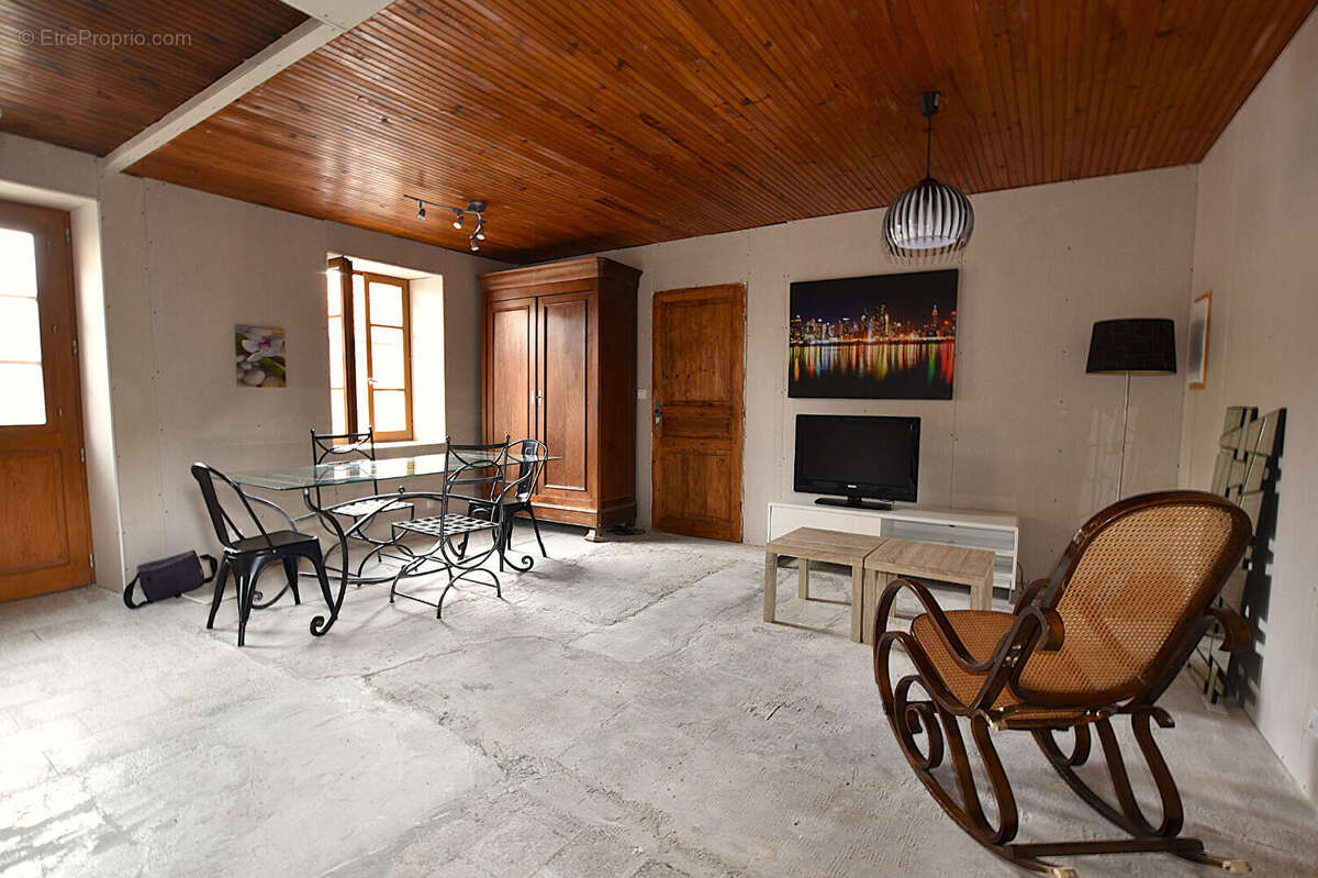 Maison à JALIGNY-SUR-BESBRE