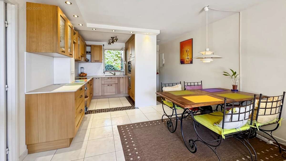 Appartement à MANDELIEU-LA-NAPOULE