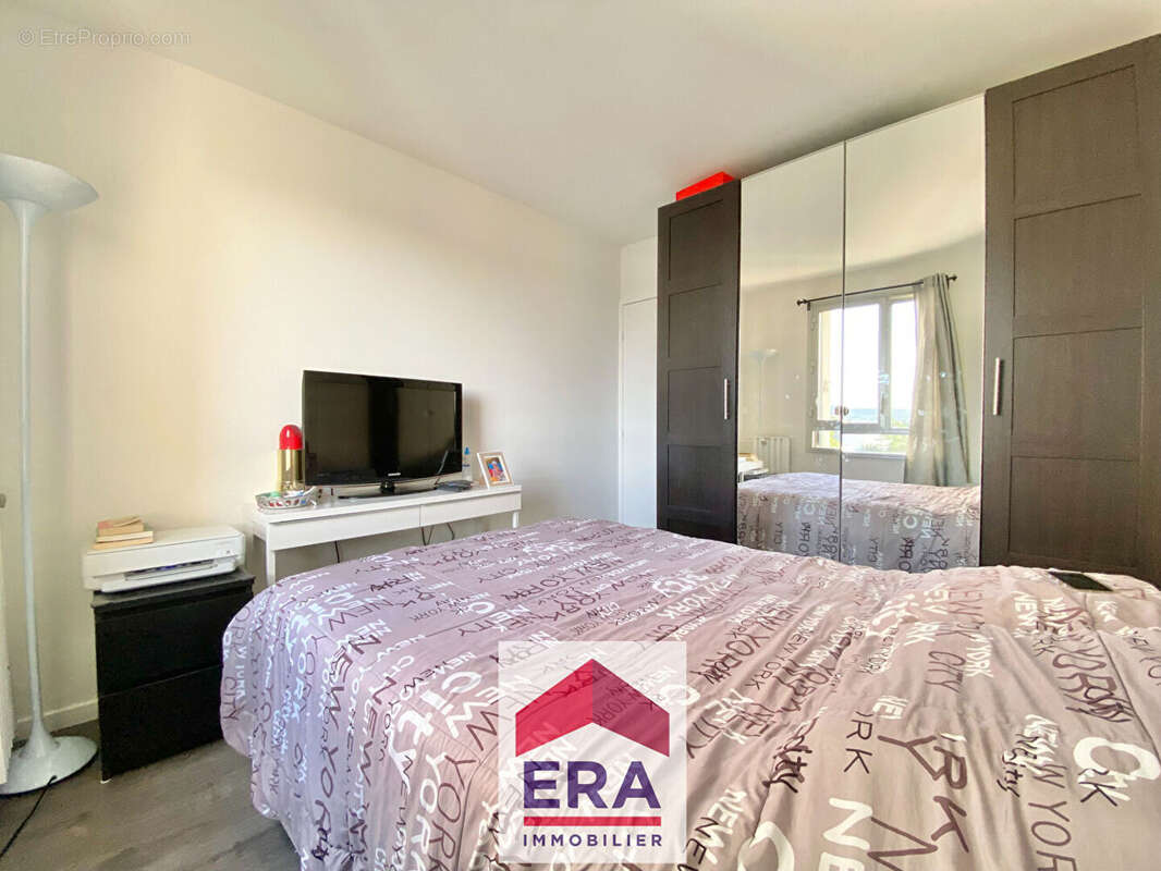 Appartement à SARTROUVILLE