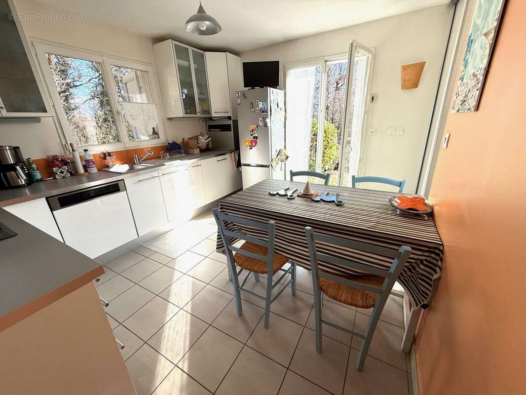 Maison à SAINT-ISMIER