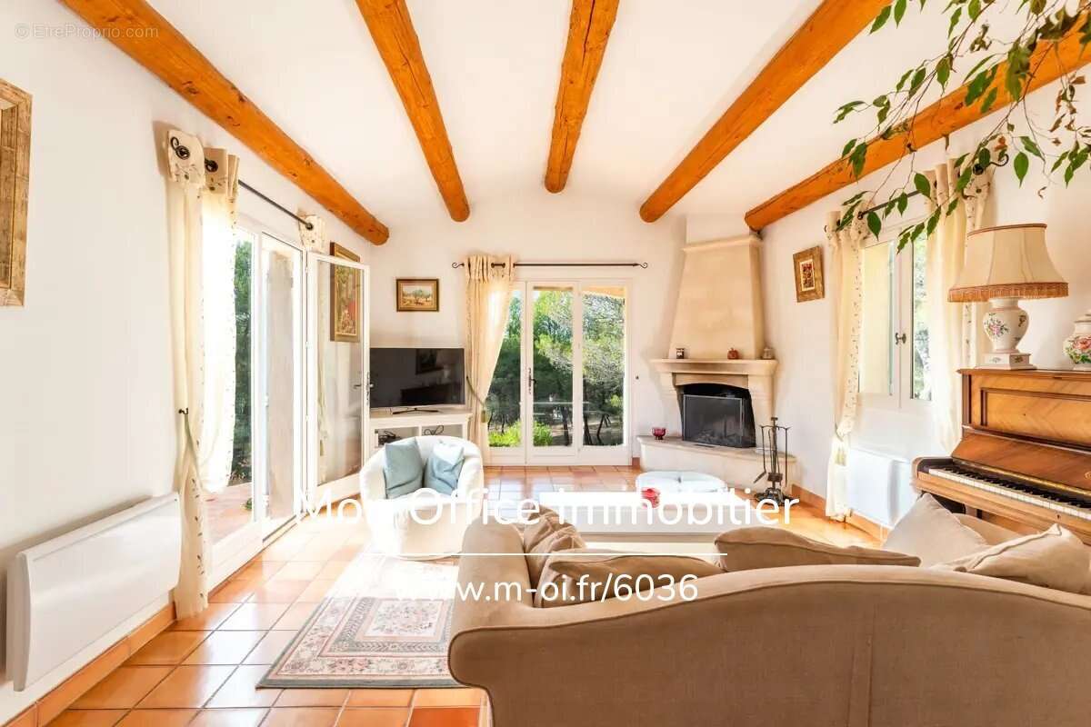 Référence : 6754-VCL - Maison avec belle vue dominante - Piscine et pool-house - Proche Aix à ROGNES - photo 8