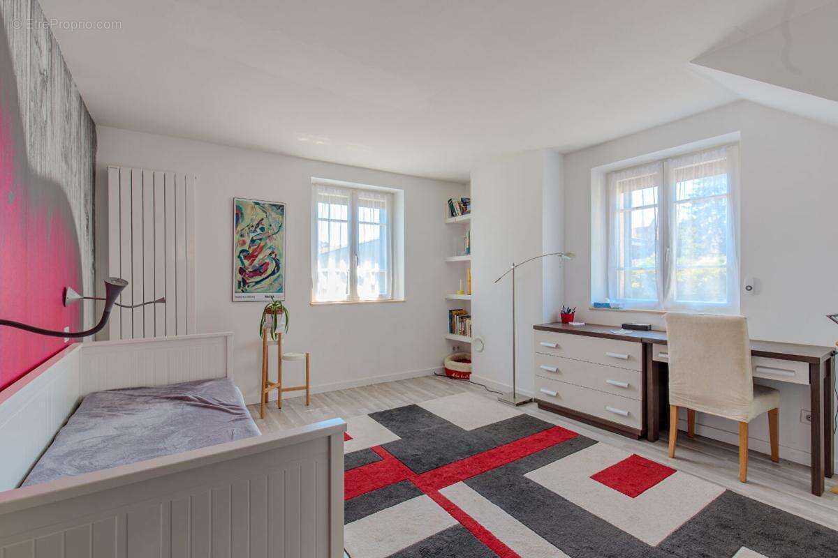 Longuesse - Maison familiale de charme sur 3 700 m² de terrain - photo 9