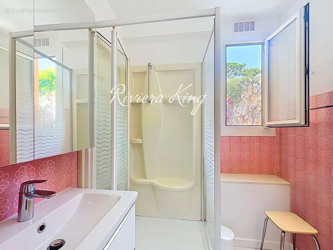 Appartement T4 avec balcon - Centre de Villefranche sur Mer - - photo 7