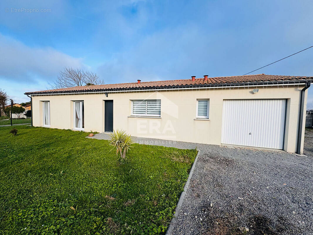 Maison à SAINT-CIERS-DE-CANESSE