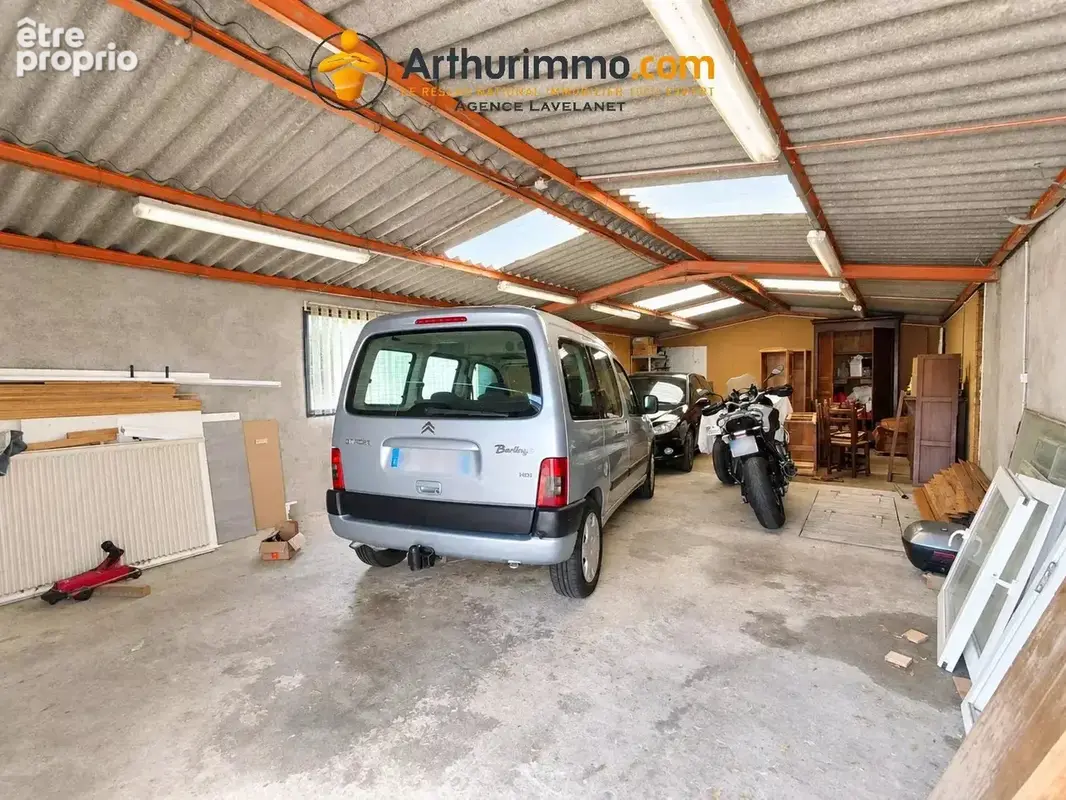Maison plain-pied 143m² - 4 chambres - piscine - double garages - photo 12