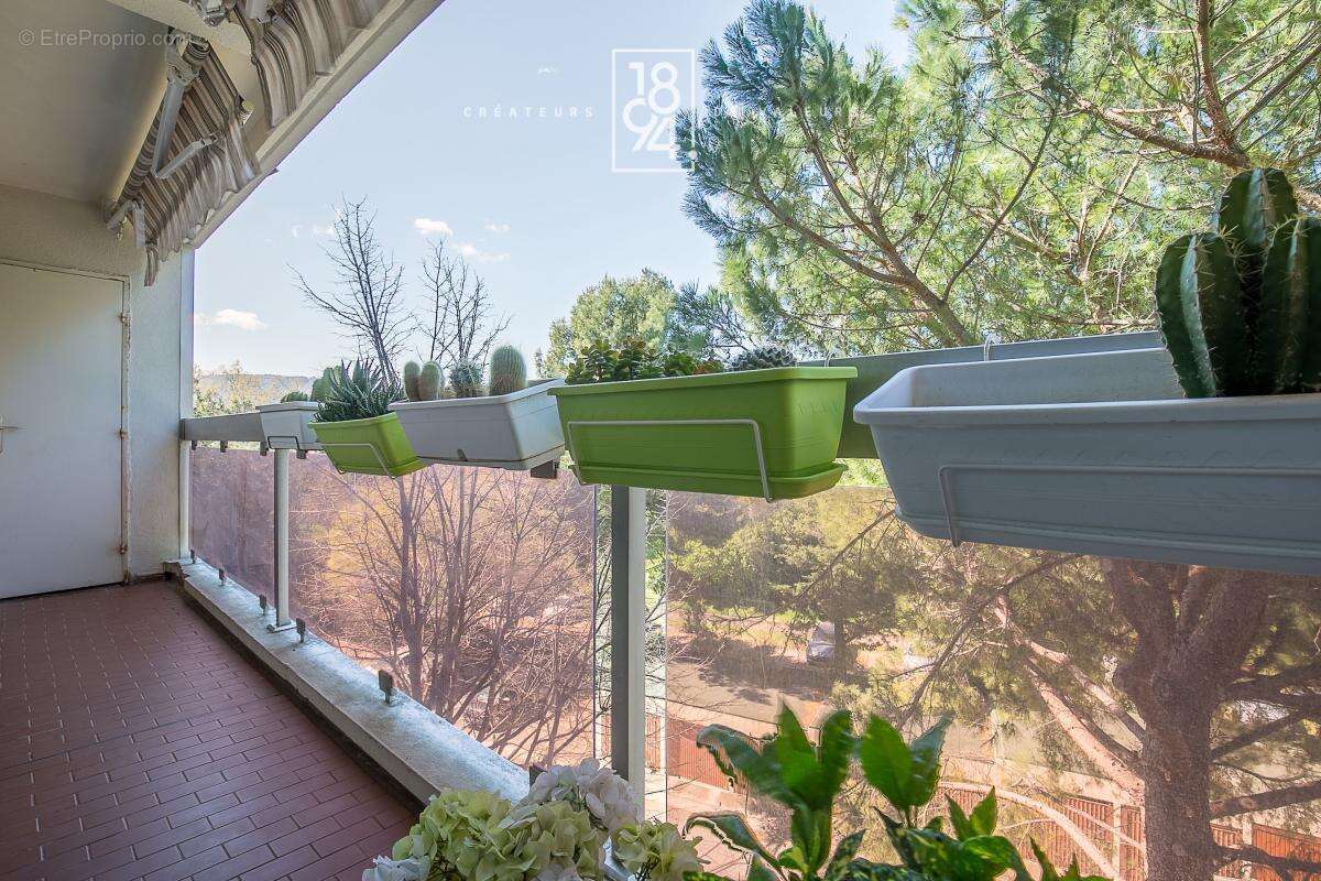 Appartement à MARSEILLE-9E