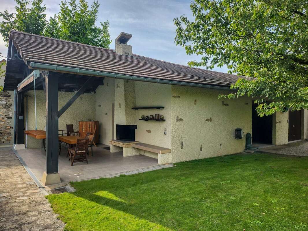 Maison à VIRY-CHATILLON