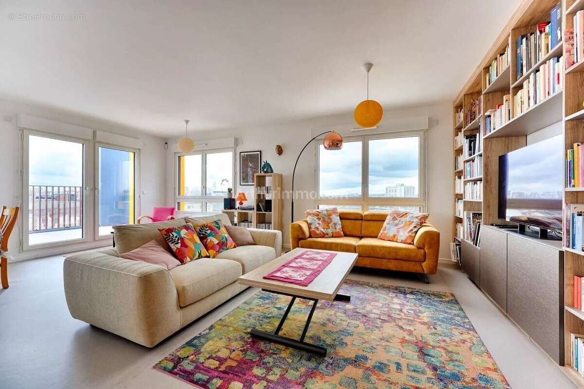 Appartement à IVRY-SUR-SEINE
