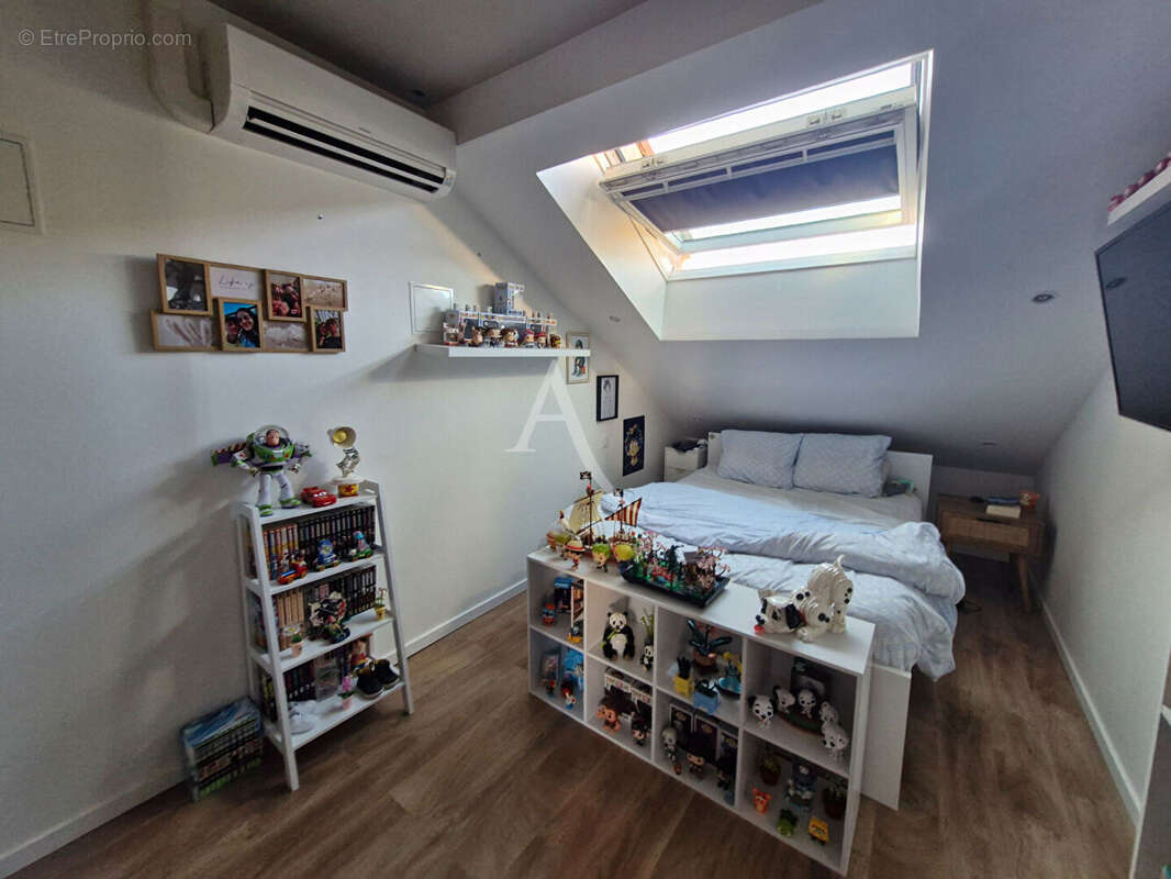 Maison à SAINT-JEAN-DE-BRAYE