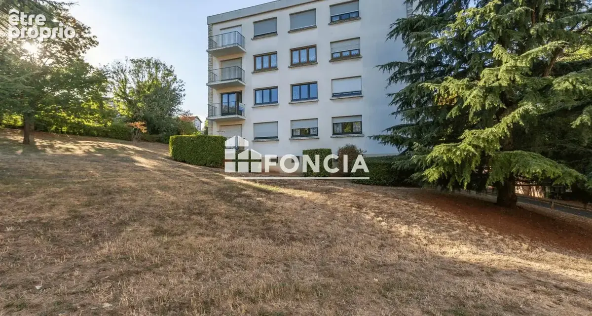 Grand f1 de 41 m2 viry chatillon residence verdoyante avec cave et parking - photo 11