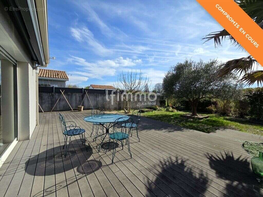 Maison à AMBARES-ET-LAGRAVE