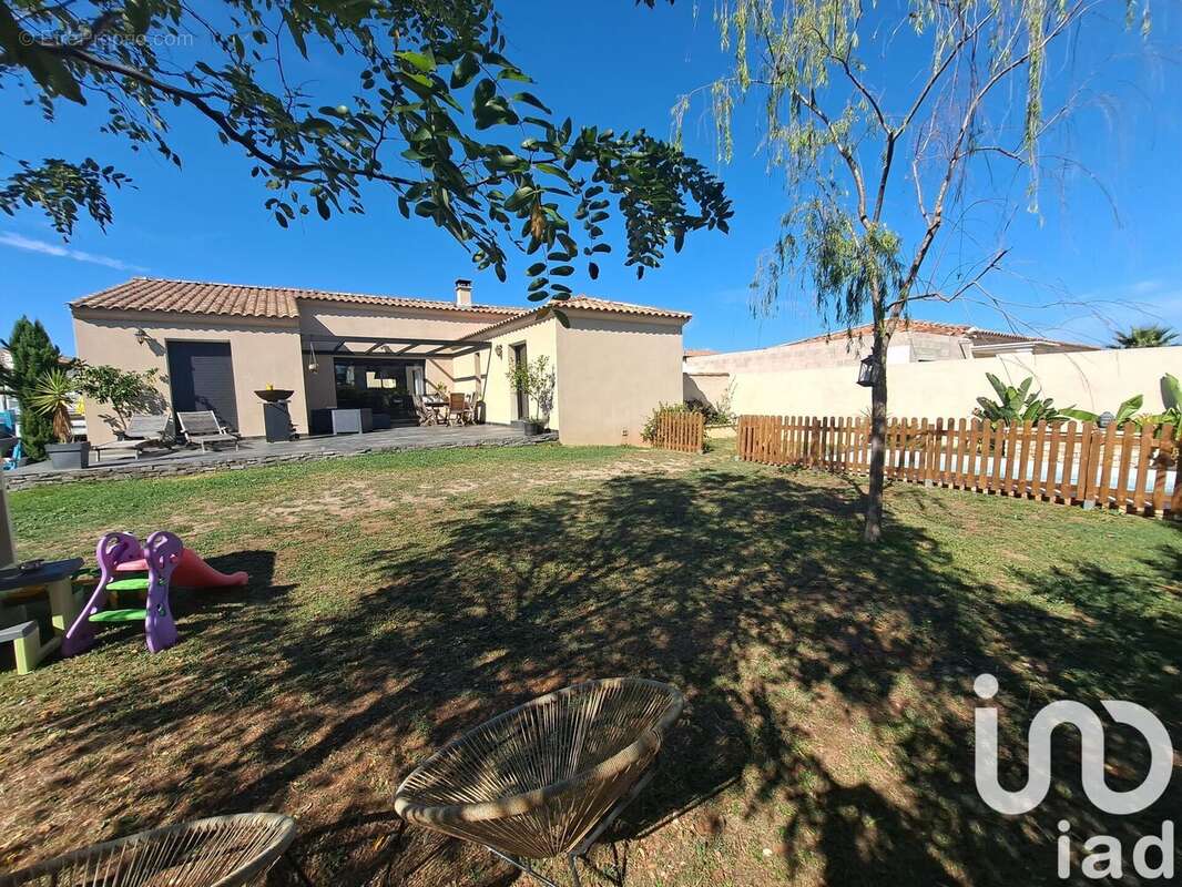 Photo 2 - Maison à SAINT-GILLES