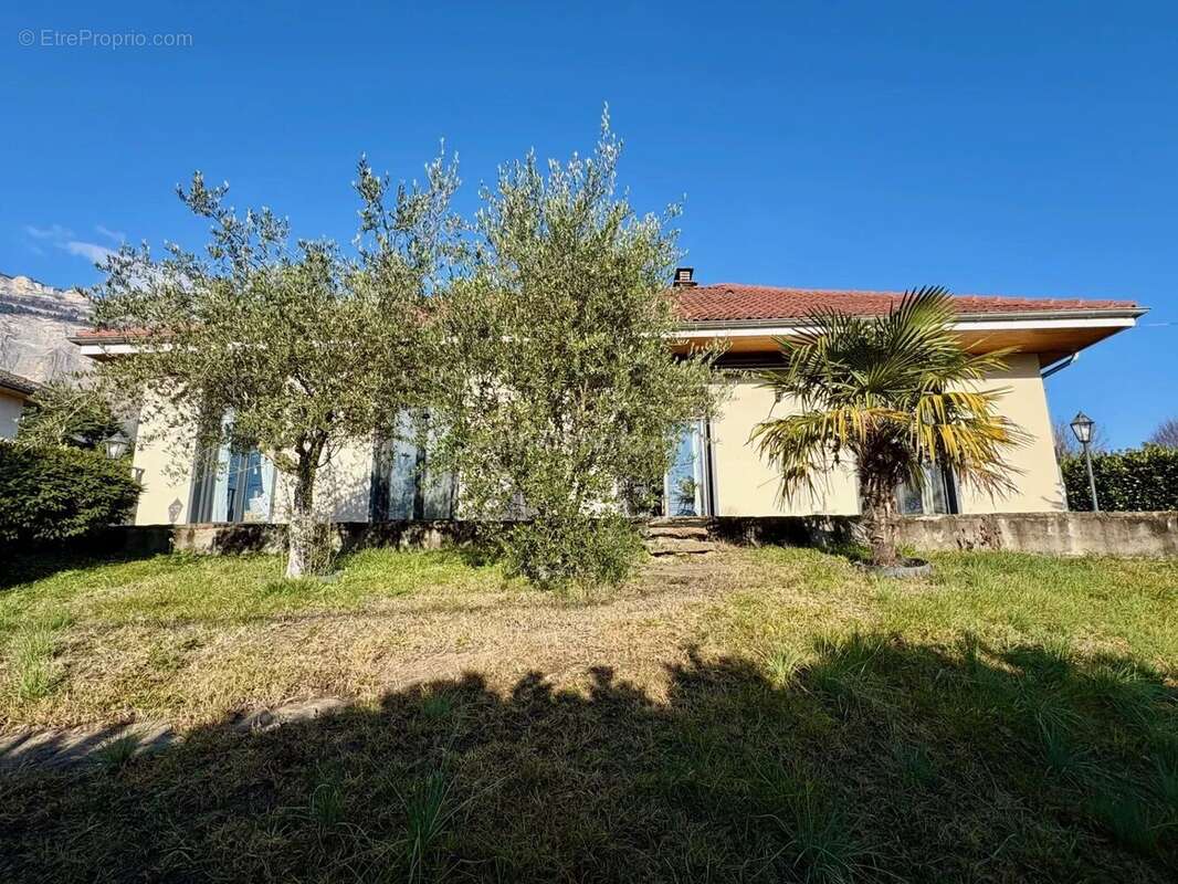 Maison à MONTBONNOT-SAINT-MARTIN