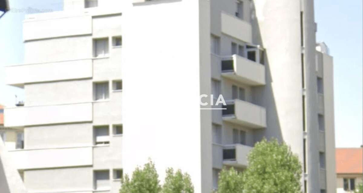 Appartement à SAINT-ETIENNE