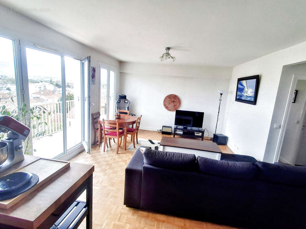 Appartement à BRY-SUR-MARNE