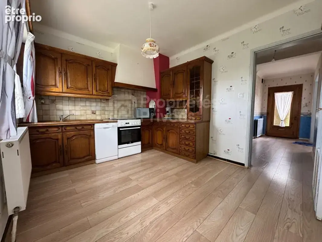 Maison individuelle semi plain-pied avec vue dégagée - Beau potentiel - photo 2